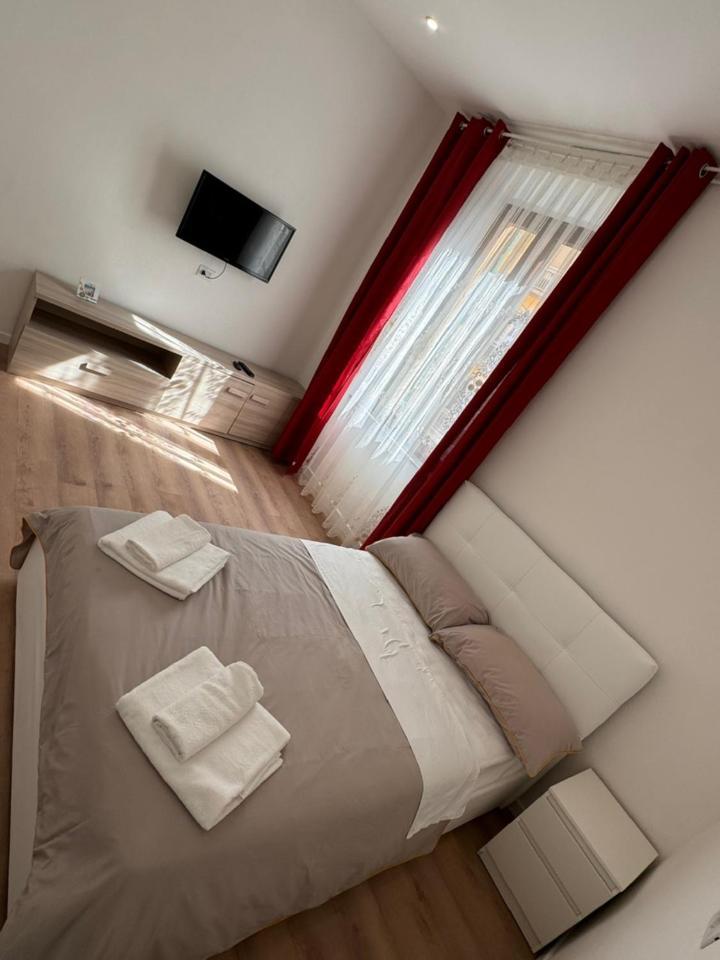Station & Airport Hotell Pisa Exteriör bild