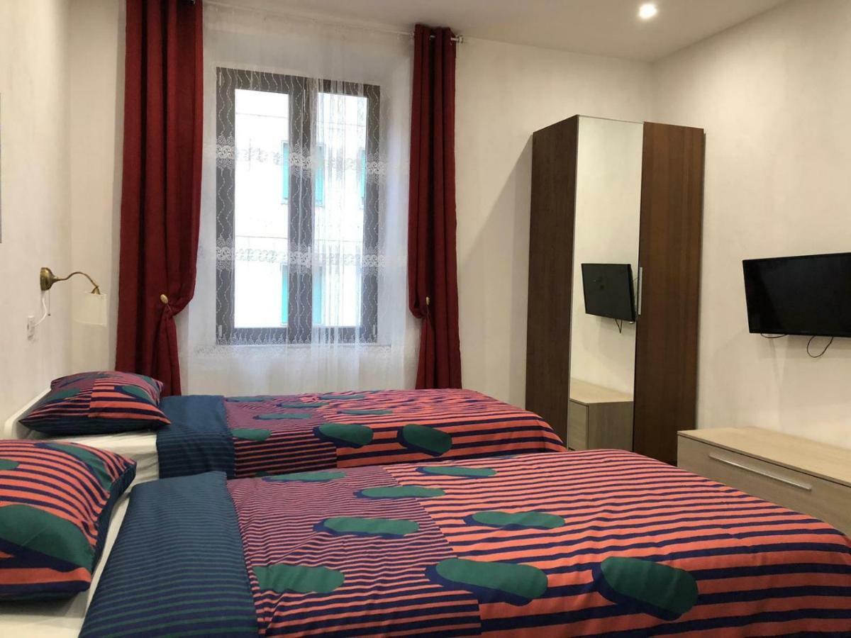 Station & Airport Hotell Pisa Exteriör bild